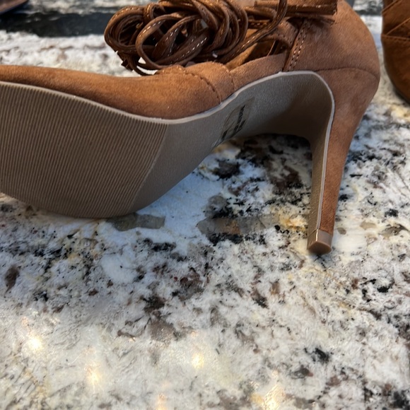 Sandals - Picture 2 of 2